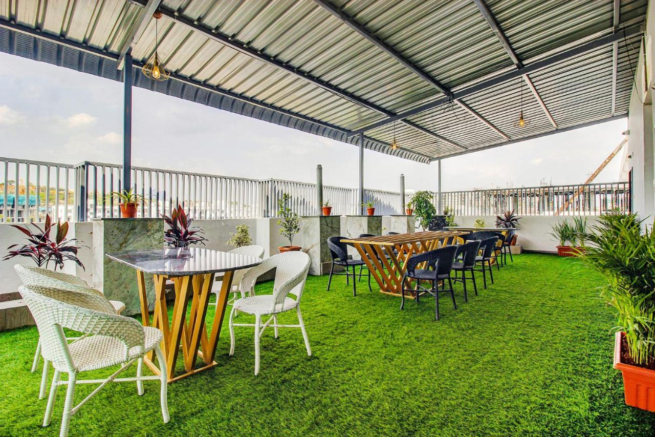 Fabhotel W Grand Suites - Nr Lanco Hills, Manikonda Hyderabad Exterior photo