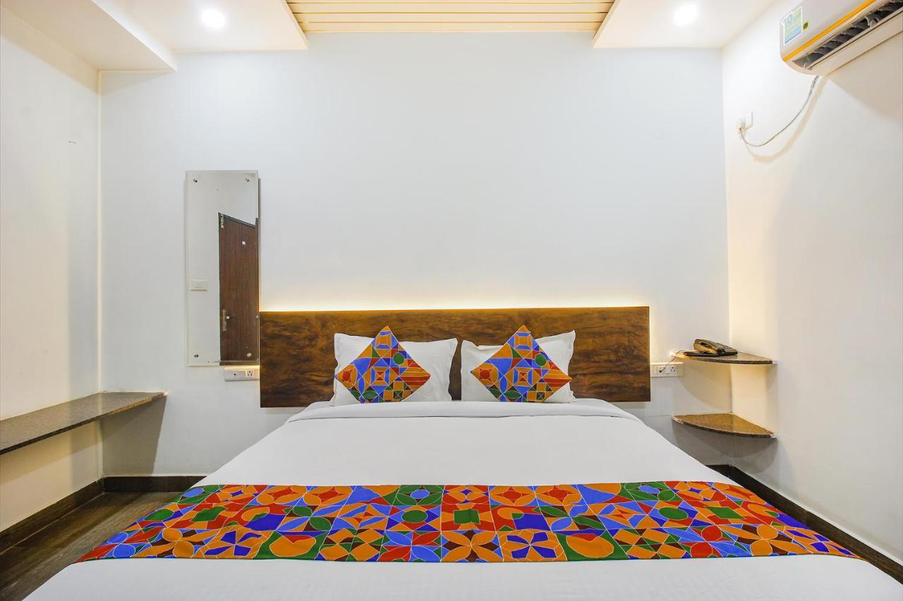 Fabhotel W Grand Suites - Nr Lanco Hills, Manikonda Hyderabad Exterior photo